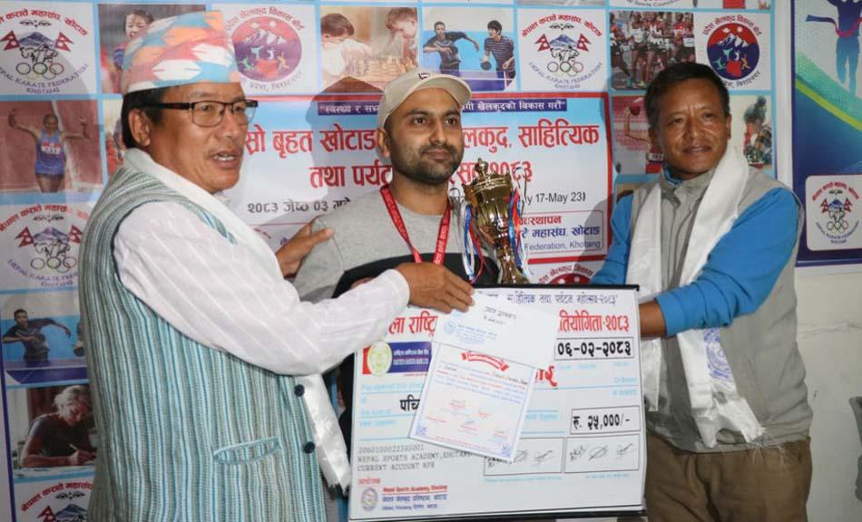 दमक निवासी  नेपाललाई खुला राष्ट्रिय बुद्धिचाल प्रतियोगिताको उपाधि
