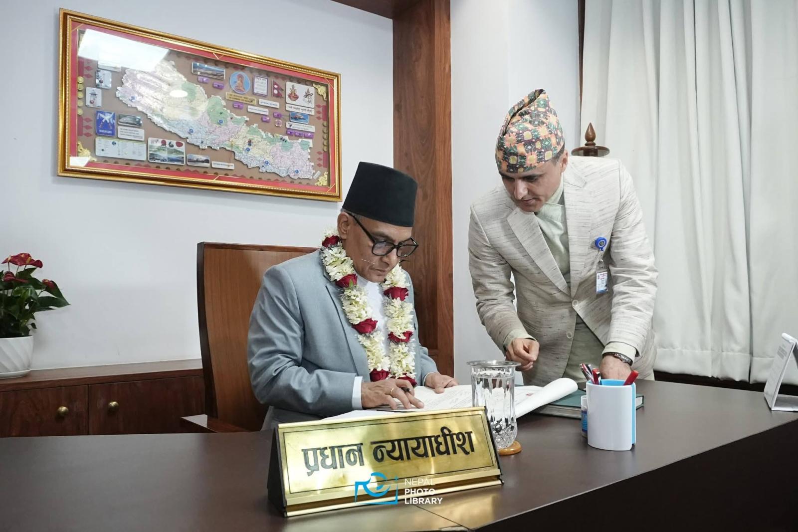 संवैधानिक इजलास गठनमा प्रधान न्यायाधीश मनोज शर्माले देखाए पूर्वाग्रह