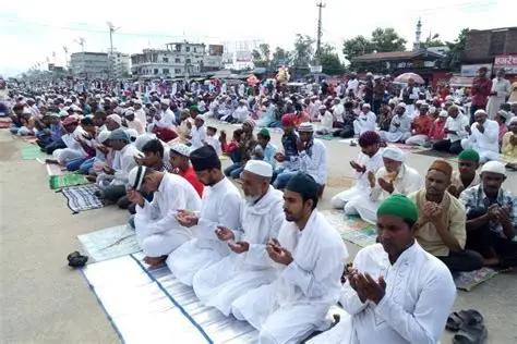मनाइँदै बकर इद (इदुल जोहा)