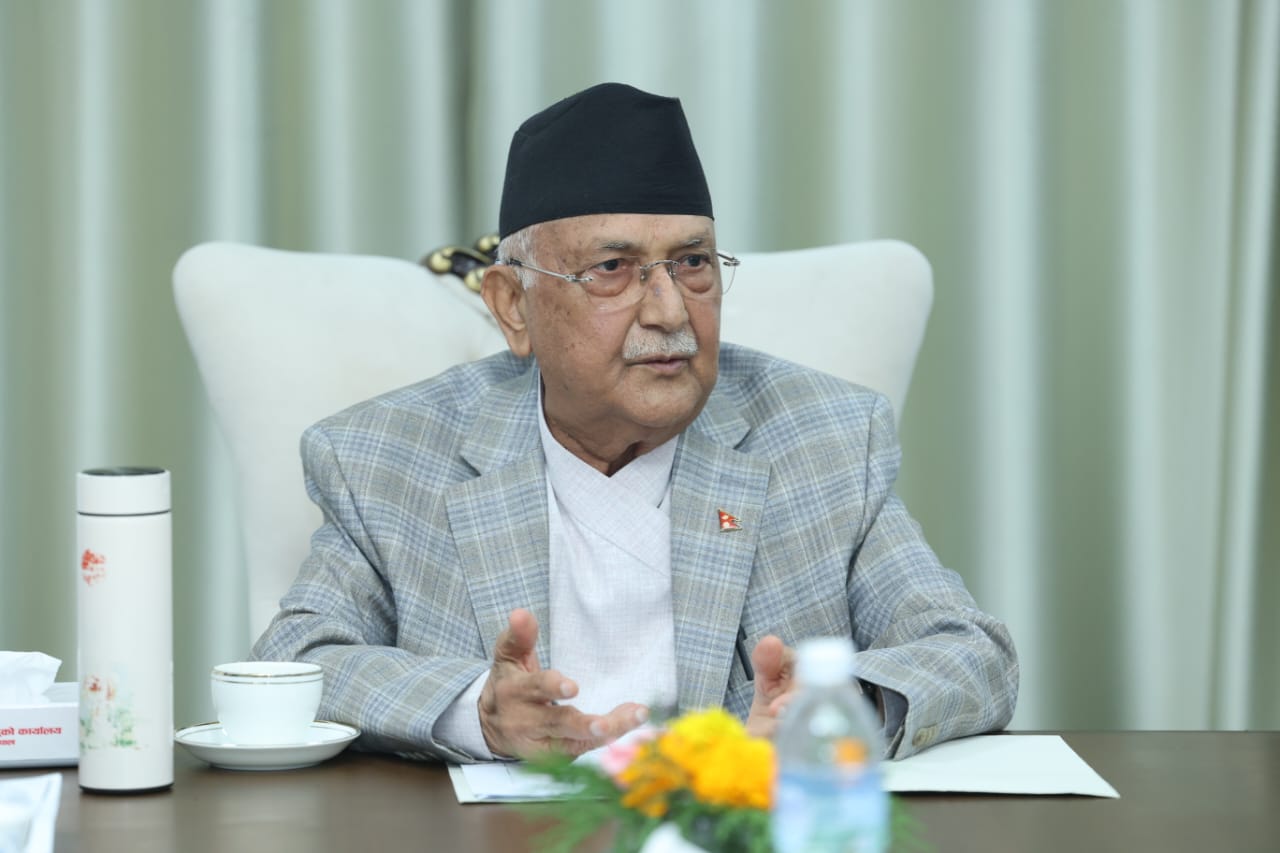 मानवअधिकार आयोगमा केपी ओलीको साढे दुई घण्टा बयान