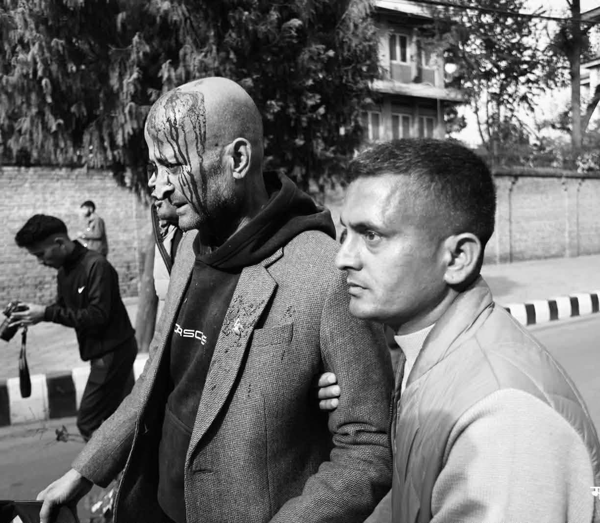 एमाले अध्यक्ष ओली पक्राउको विरोधमा उत्रेका सात प्रदर्शनकारी पक्राउ